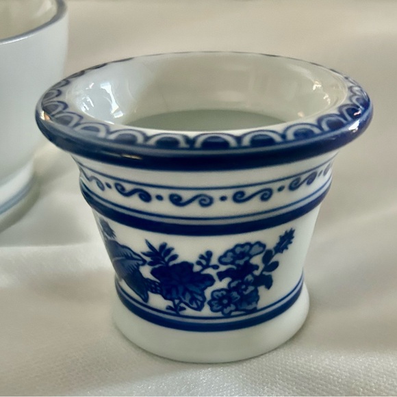 2 Vintage, blue & white porcelain Japanese/ asian rice bowls and votive holder. - Picture 9 of 15
